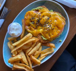 Schnitzel Guacamole 🥑   at Apple & Eve in Hamburg