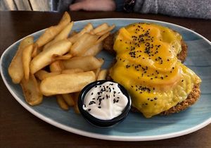 Guacamole Schnitzel - 15€ at Apple & Eve in Hamburg