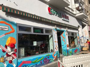 Street view at Apple & Eve in Hamburg