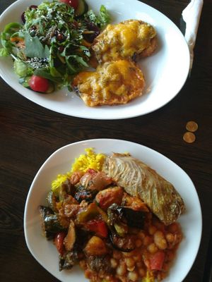 Italo Schnitzel and 'etwas zum alle' at Apple & Eve in Hamburg