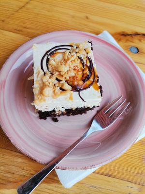 Snickerstorte  at Apple & Eve in Hamburg