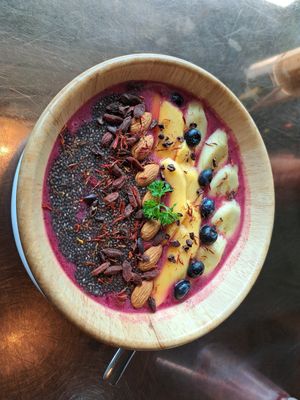 Maracuja Bowl at The Vegan Table in Phuket