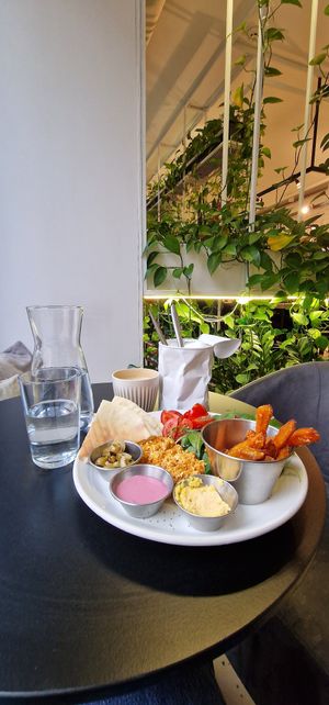 Vegan breakfast at All True East in Kyiv