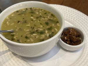 Sopa de ervilha com Tempeh  at Urban Remedy in Sao Paulo