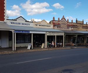 Street view  at Cafe Maldon in Maldon
