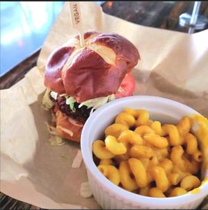BLT Burger and Mac n Cheese at Urban Beets Cafe & Juicery in Wauwatosa