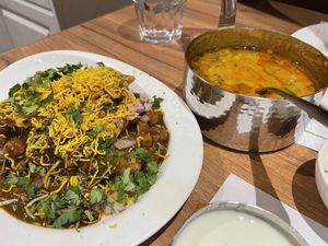 Samosa chaat and lasooni dal tadka at Kailash Parbat in Kowloon