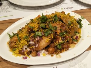 Halwai ki muuter kachori at Kailash Parbat in Kowloon