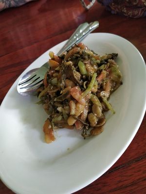 Tea leaf salad at Wonderful Tasty in Mandalay
