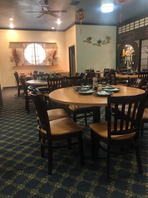 They have tables with lazy Susans for large groups. at Happy Family - San Bernardino in San Bernardino