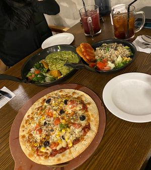 Cashew cream pesto, veggie pizza, & pilaf set  at Newyork B&C in Seoul