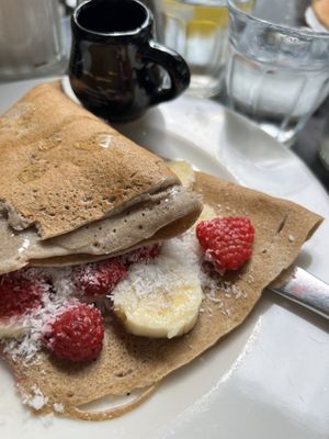 Crêpe de Fruits   at Coffee Crepes in Paris