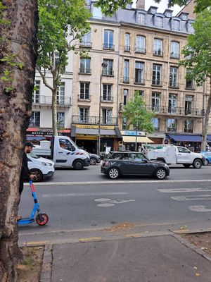 Gives impression its 100% vegan & gluten free at Coffee Crepes in Paris