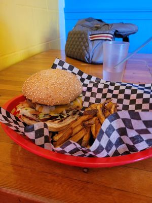 Cheeseburger at Fern Cafe and Bakery in Victoria