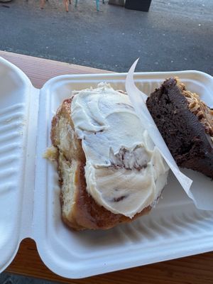 Cinnamon roll at Fern Cafe and Bakery in Victoria