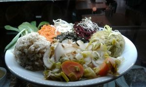 La grande assiette macrobiotique, perfectly balanced. All organic brown rice, millet, freshly slow cooking vegetables, raw  vegetables, and vegetable proteins, algae, pickles

Freshly cooked everyday, inverse osmose water ? 

15€  at Grand Appetit Store in Paris