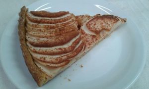 Our famous 
Apple cinnamon tart 
Made with spelt sourdough 
No sugar, oil added at Grand Appetit Store in Paris