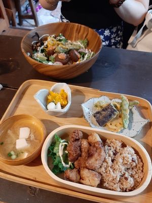The karage bento box at Ramuna in Nara