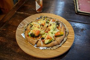 Vegan pizza at Ramuna in Nara