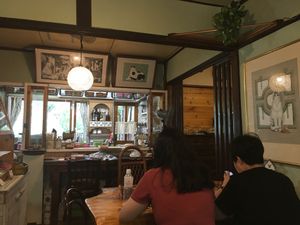 It is also possible to purchase local produced craft, and vegan essentials (for cooking at home) at Ramuna in Nara