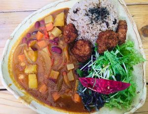 Curry with brown rice set at Ramuna in Nara