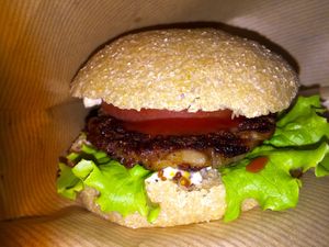 vegan burger  at Ramuna in Nara