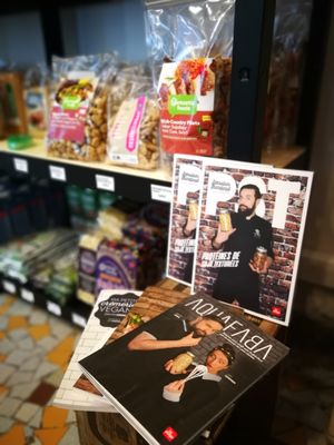 Books and food at Marguerite & Cow in Amiens