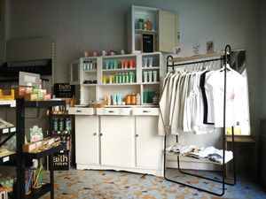 Cosmetics ans clothes at Marguerite & Cow in Amiens