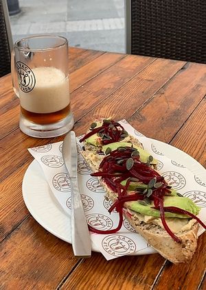 Tosta con aguacate  at La Vaca Atada in Cadiz