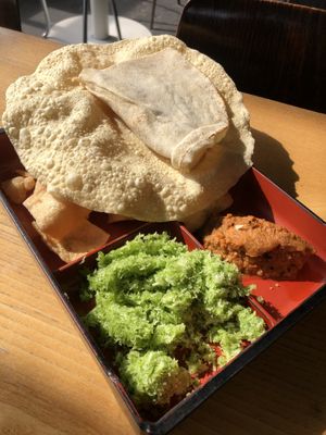 bread and dips bentobox  at LE:EN in Utrecht