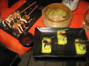 shared dining!  at LE:EN in Utrecht