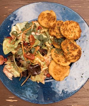 Kartoffel Couscous Taler an Salat mit Himbeerdressing at Goldenes Lamm in Dinkelsbuehl