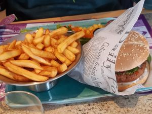 Burger at La Brasserie in Zedelgem