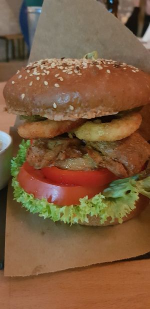 BBQ seitan burger - close up at Dom in Kyiv