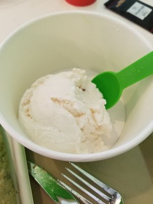 Vegan vanilla ice cream at Dulce Crepes in Fairfax