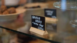 Gluten free banana bread 3€ at Balance Deli in Frankfurt