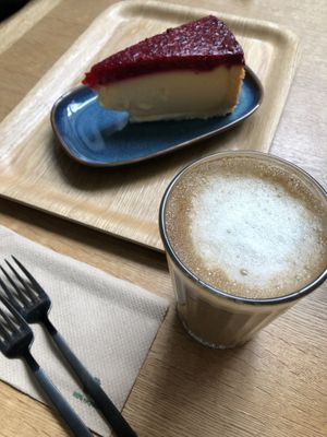 Cheesecake and chai latte at Balance Deli in Frankfurt