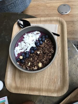 Healthy bowl at Balance Deli in Frankfurt