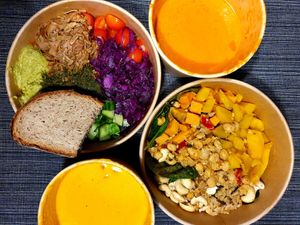 Habibi bowl, Red Thai & Carrot-orange-ginger soup, Indian summer bowl at MaKE. in Dusseldorf