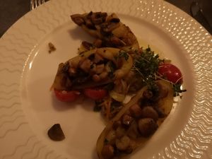 Ofenkartoffel mit Waldpilzen at NaturPurHotel in Meerfeld