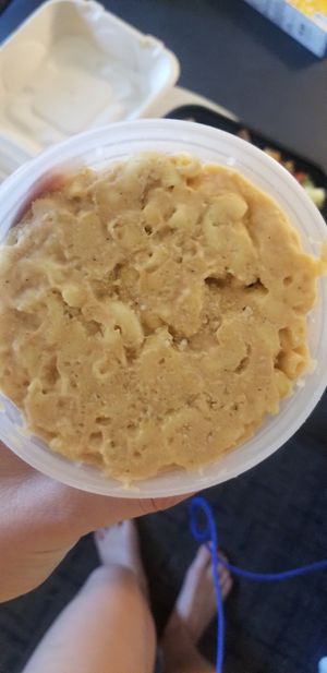 Side of mac & cheese at V-Grits and Chimera Brewing in Louisville