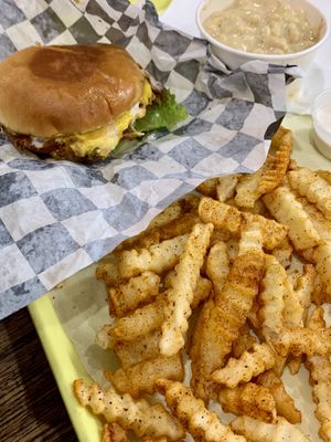 Roast beef special and Gouda Mac side  at V-Grits and Chimera Brewing in Louisville