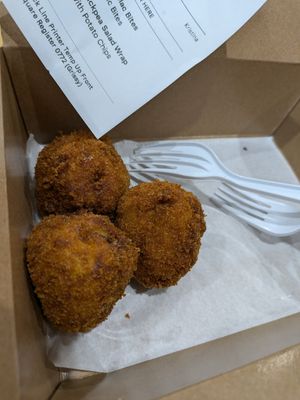 Fried Mac n cheese balls at V-Grits and Chimera Brewing in Louisville