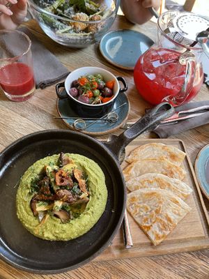 Hummus  at Ugolek in Moscow