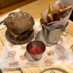 Brownie Burger at Veganapati in Lisbon