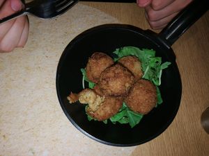 Sausage balls at Veganapati in Lisbon