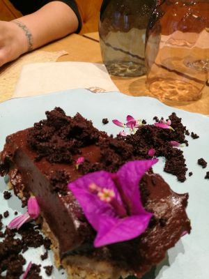Tarta de chocolate (espectacular) at Veganapati in Lisbon