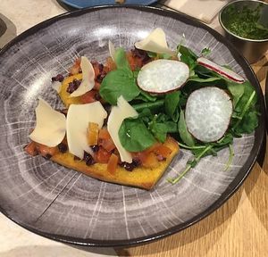 Bruschetta at Veganapati in Lisbon