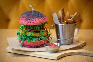 Holi Burger at Veganapati in Lisbon