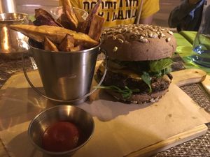 The Brownie burge at Veganapati in Lisbon